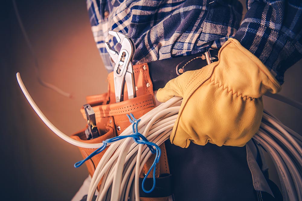 Synergy electrician arriving for same-day service